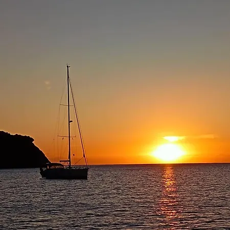 Botel Sailing Yacht